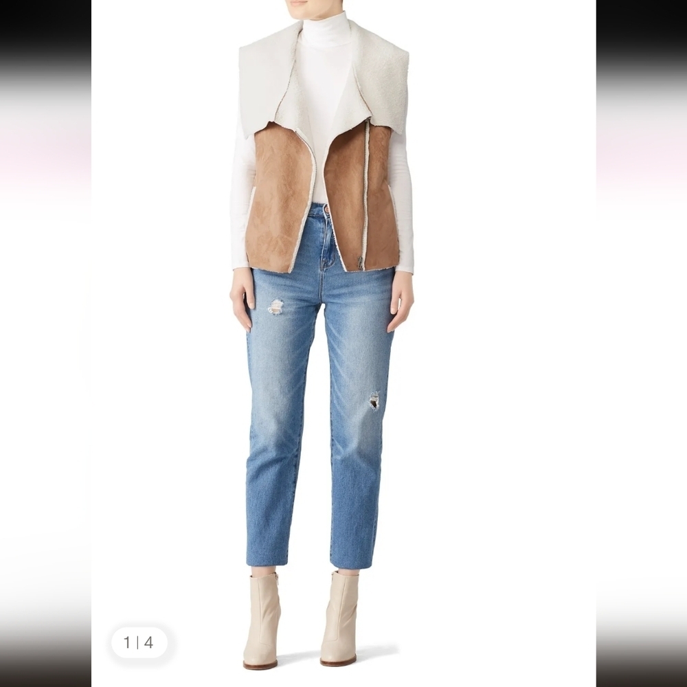 cupcakes & cashmere Two-Tone Faux Shearling Zip Vest in Tan and Cream